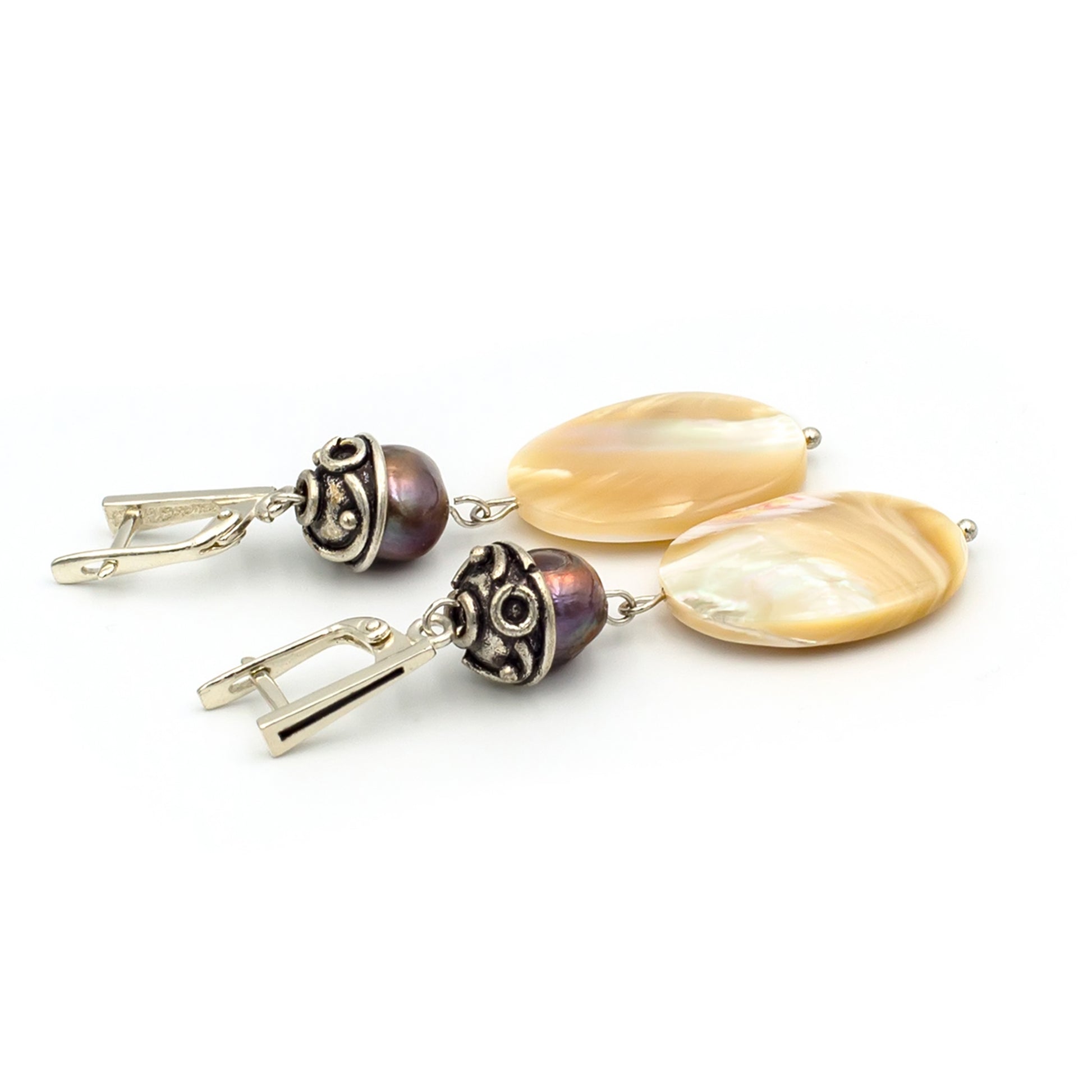 Mother-of-pearl earrings