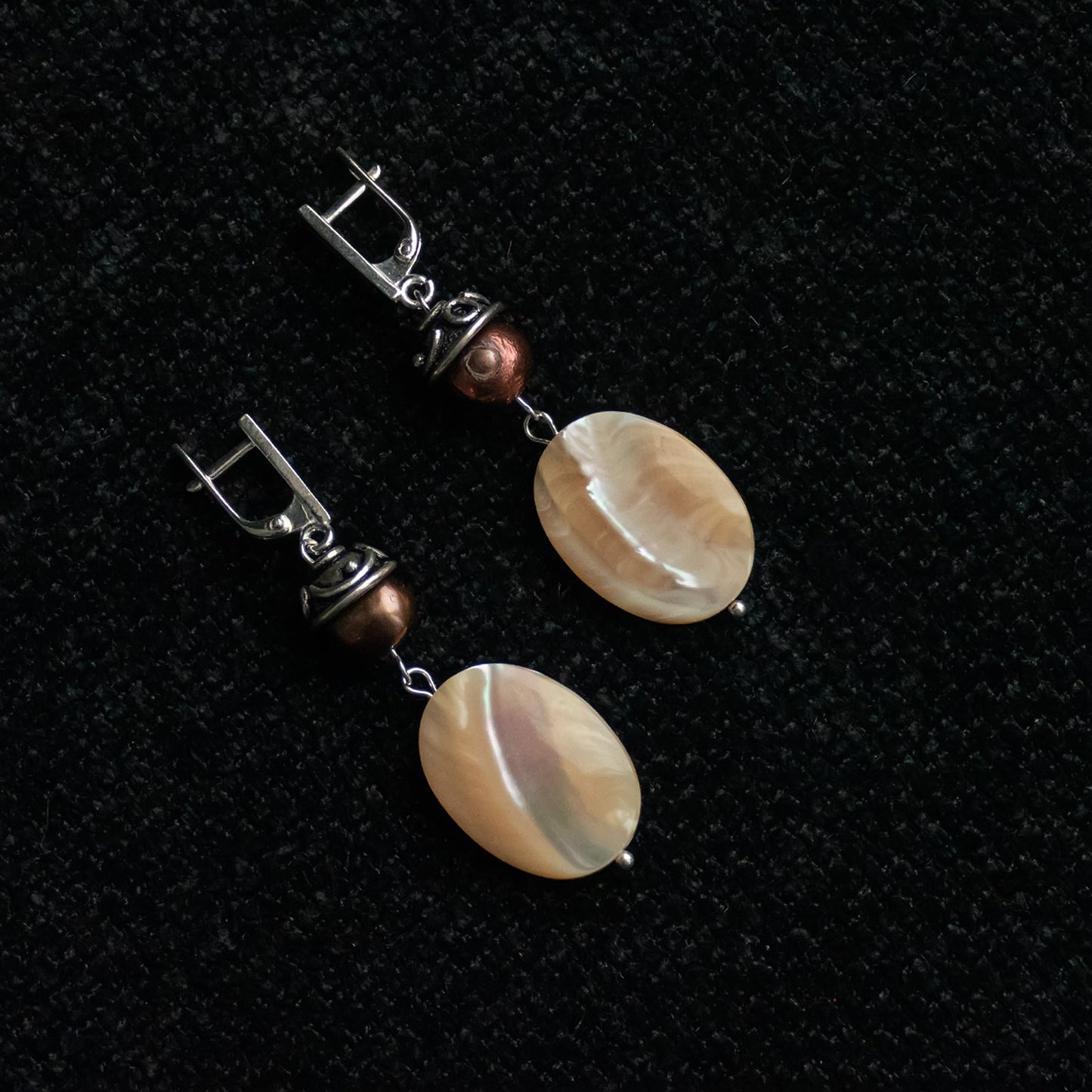 Mother-of-pearl earrings