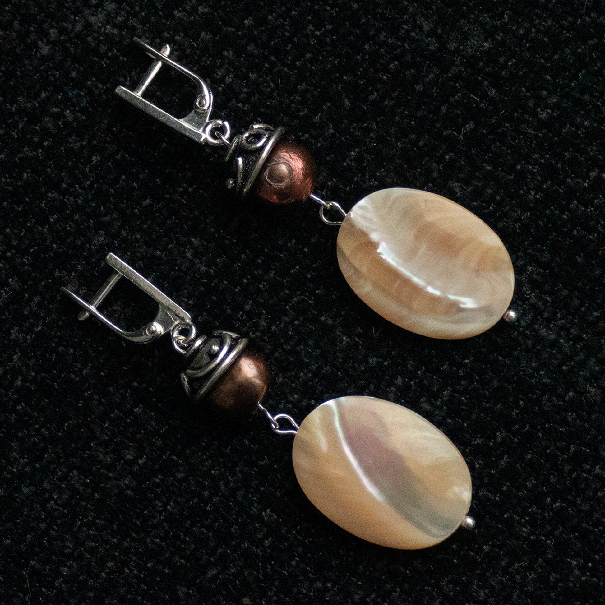 Mother-of-pearl earrings