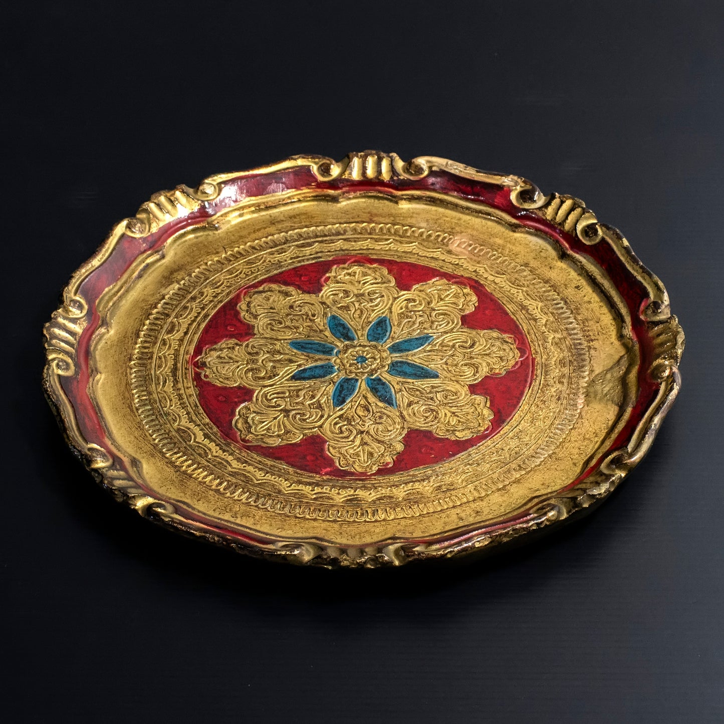 Small traditional Florentine round wooden tray