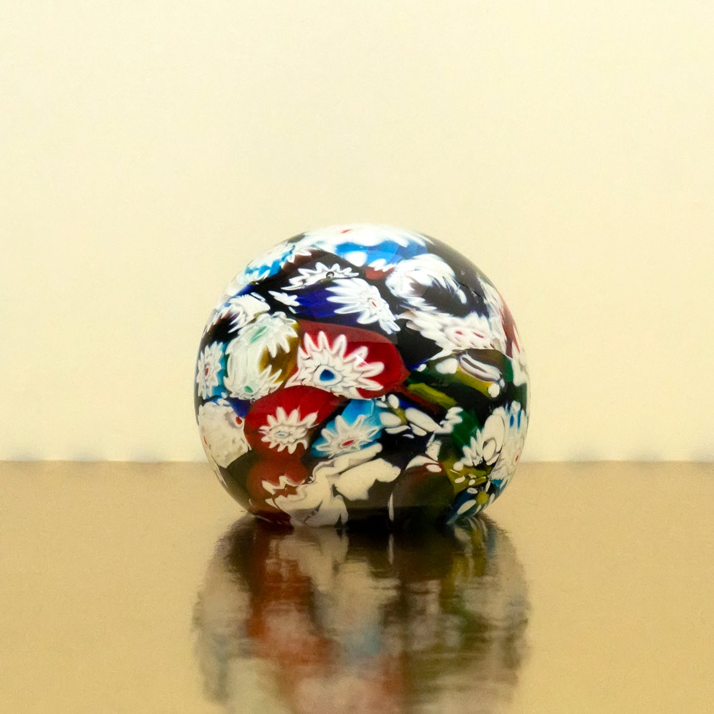 Murano glass paperweight